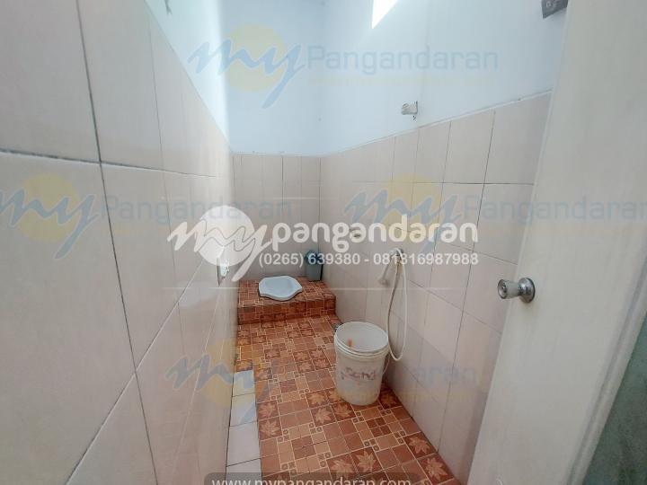    Tampilan Kamar Mandi Pondok Wisata Aziz Lantai 1